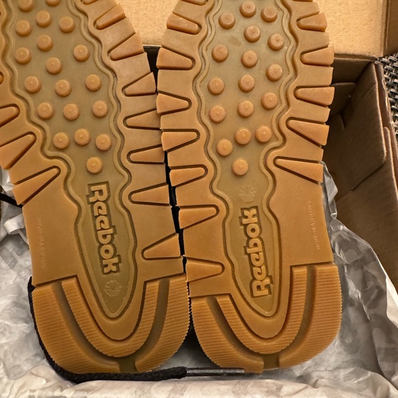 Black Reebok classic - Picture 4 of 5